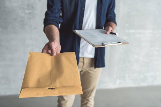 A importância de envelopes seguros para o transporte de documentos